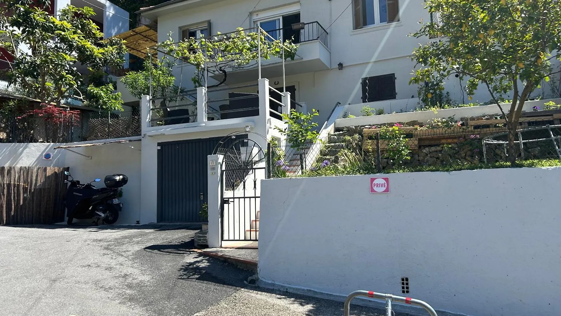 Apartment Studio Climatise Avec Terrasse Dans Villa Au Calme Nizza